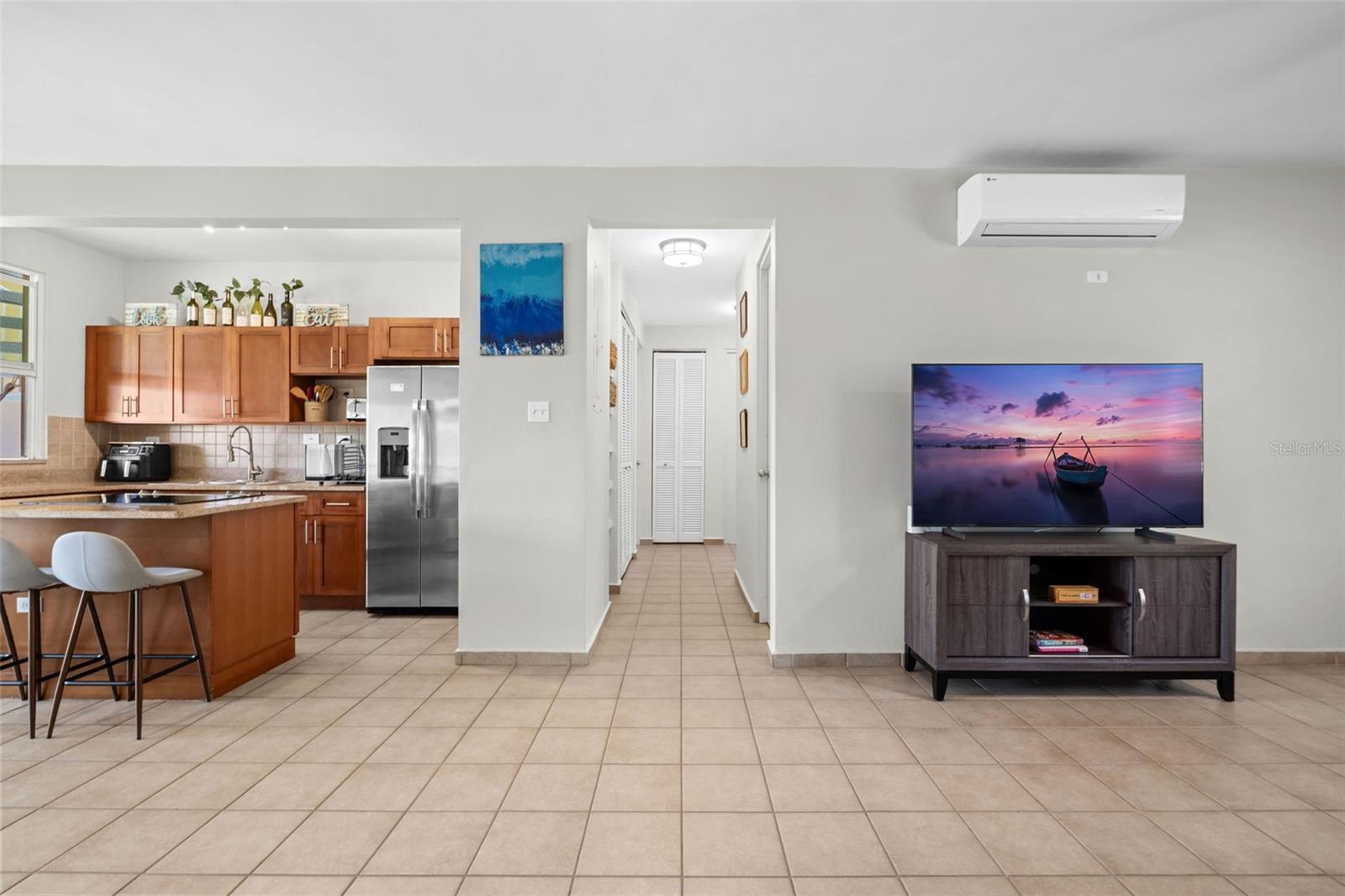 COND HARBOUR LAKES - Residential