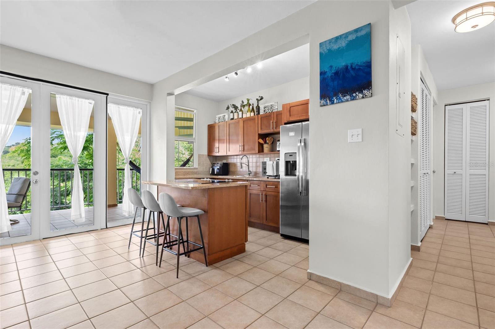 COND HARBOUR LAKES - Residential