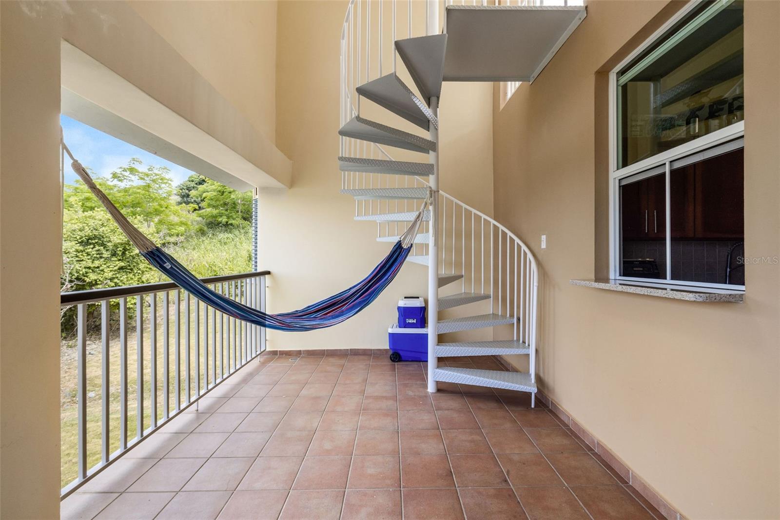 COND HARBOUR LAKES - Residential