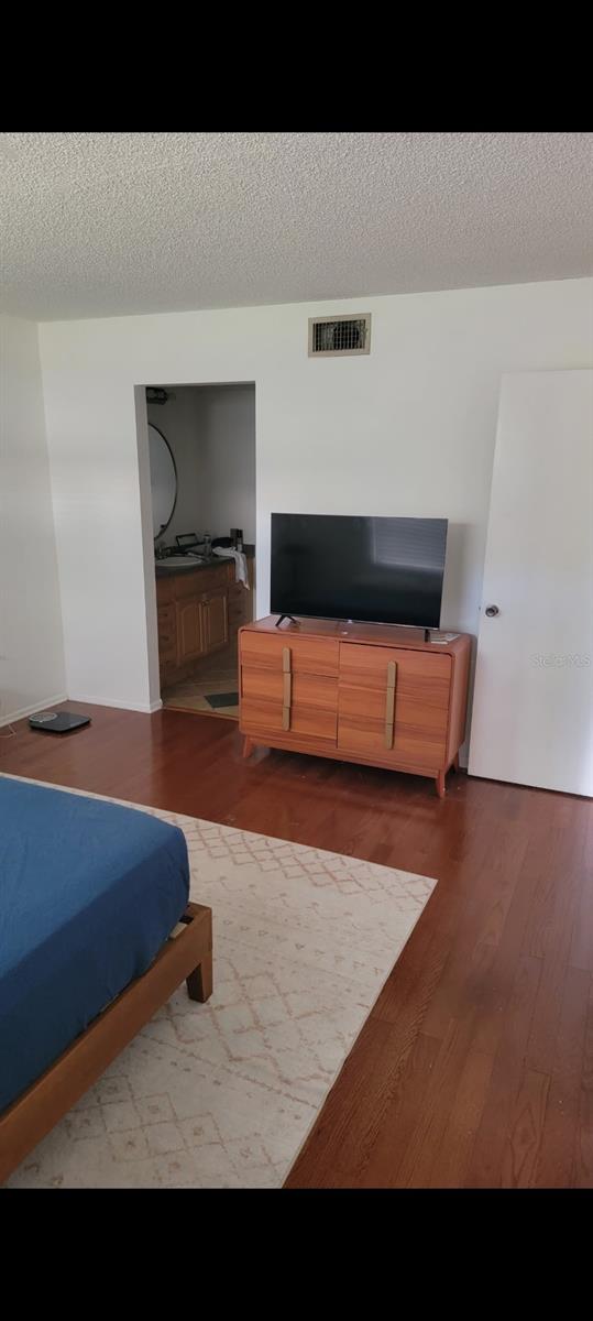 SUMMERSIDE - Residential Lease