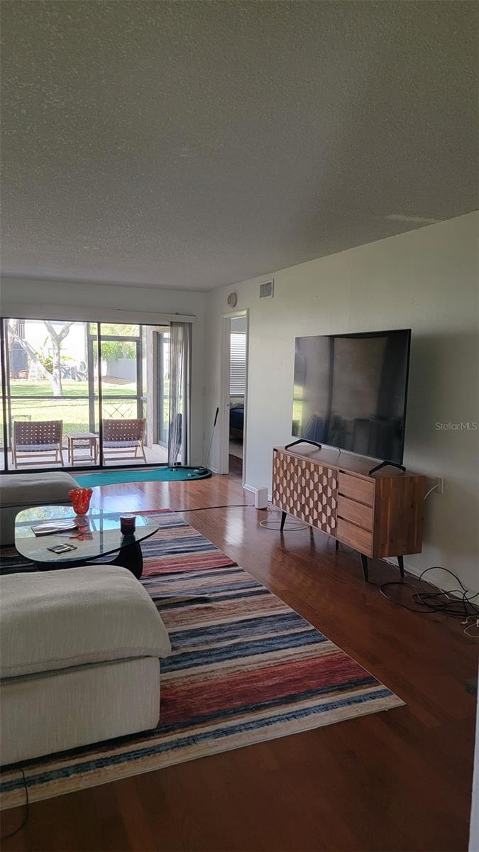 SUMMERSIDE - Residential Lease