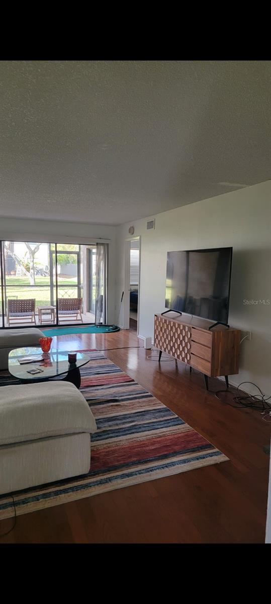 SUMMERSIDE - Residential Lease