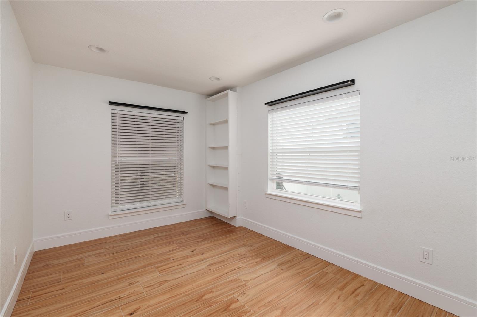 RIVIERA NORTH THE 1ST ADD - Residential