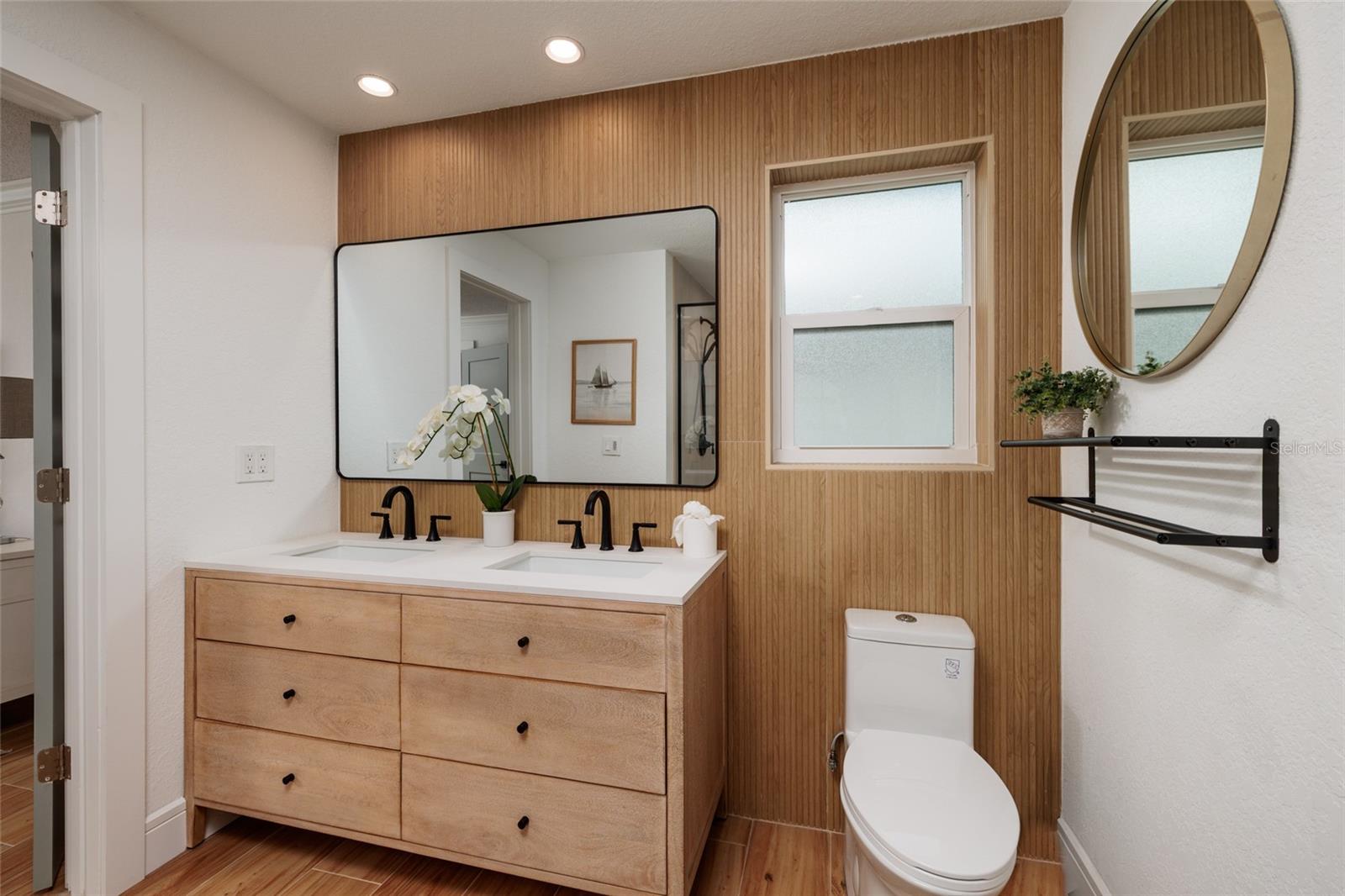 RIVIERA NORTH THE 1ST ADD - Residential