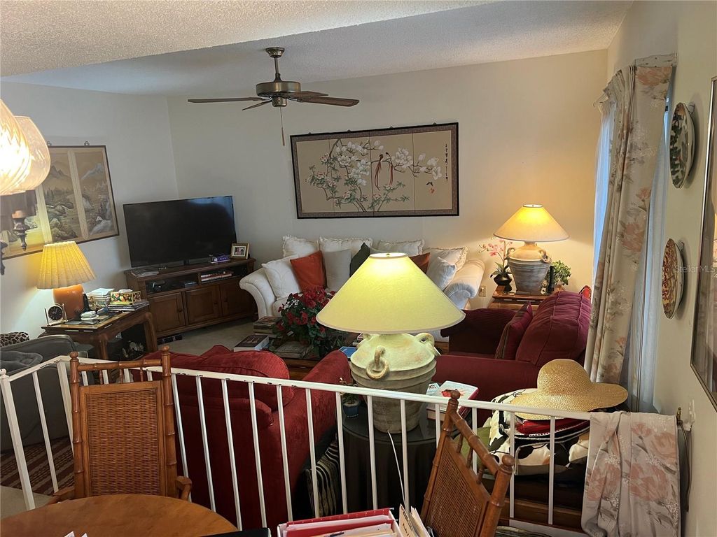 Photo of 1412 Oak Place #E, Apopka, FL 32712 (MLS # G5105817)