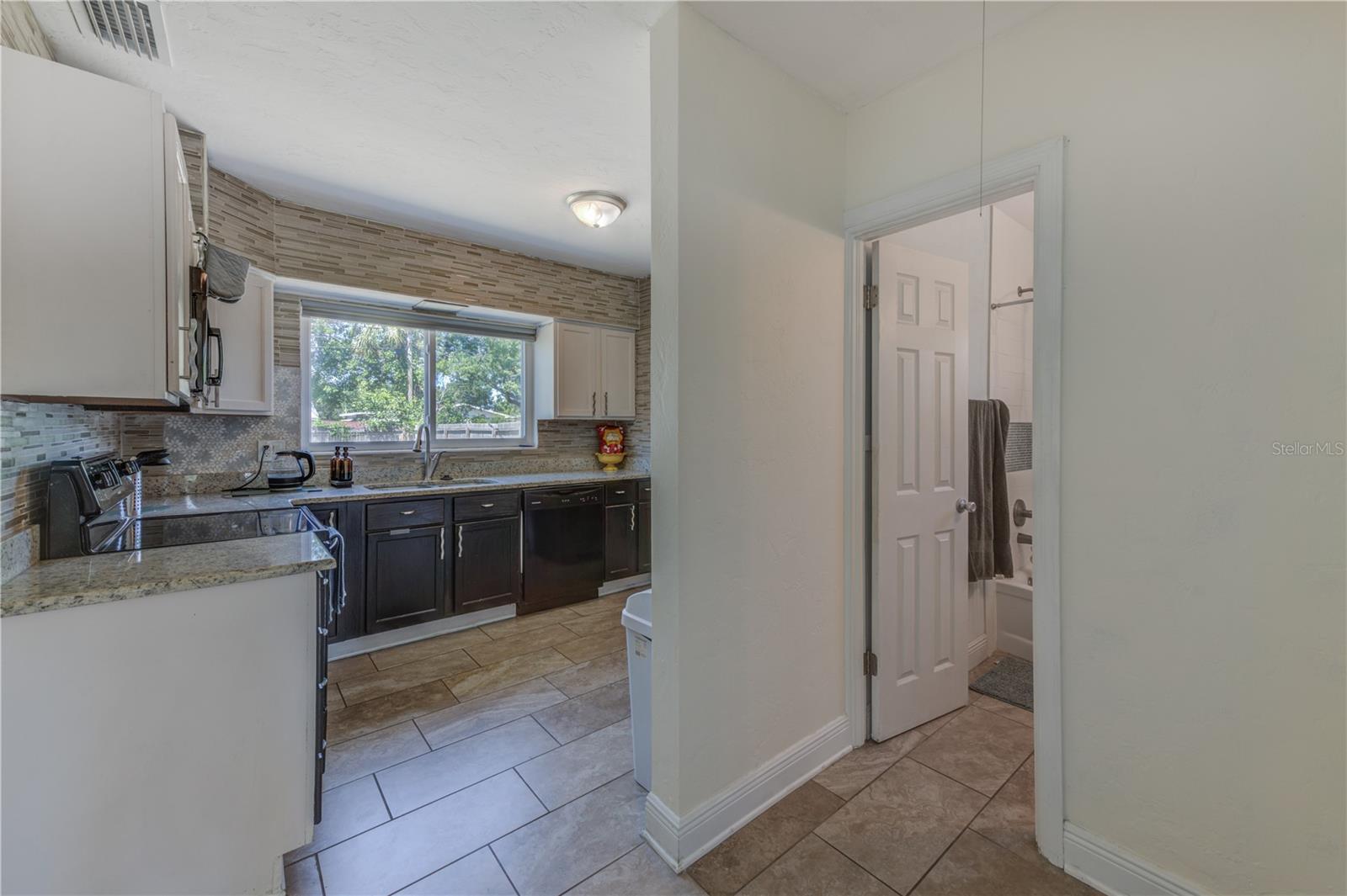 LAWRENCEVILLE - Residential