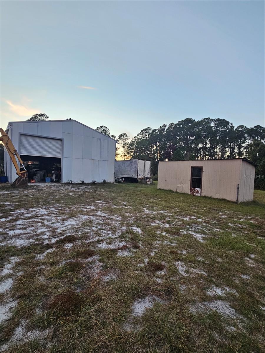 FROM NE COR OF SEC RUN S 04DEG 20 MIN50SEC W 330 F - Residential