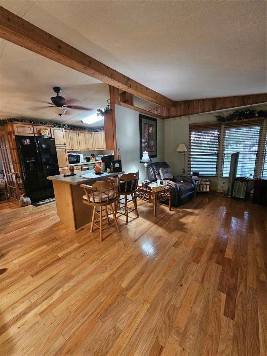 FROM NE COR OF SEC RUN S 04DEG 20 MIN50SEC W 330 F - Residential