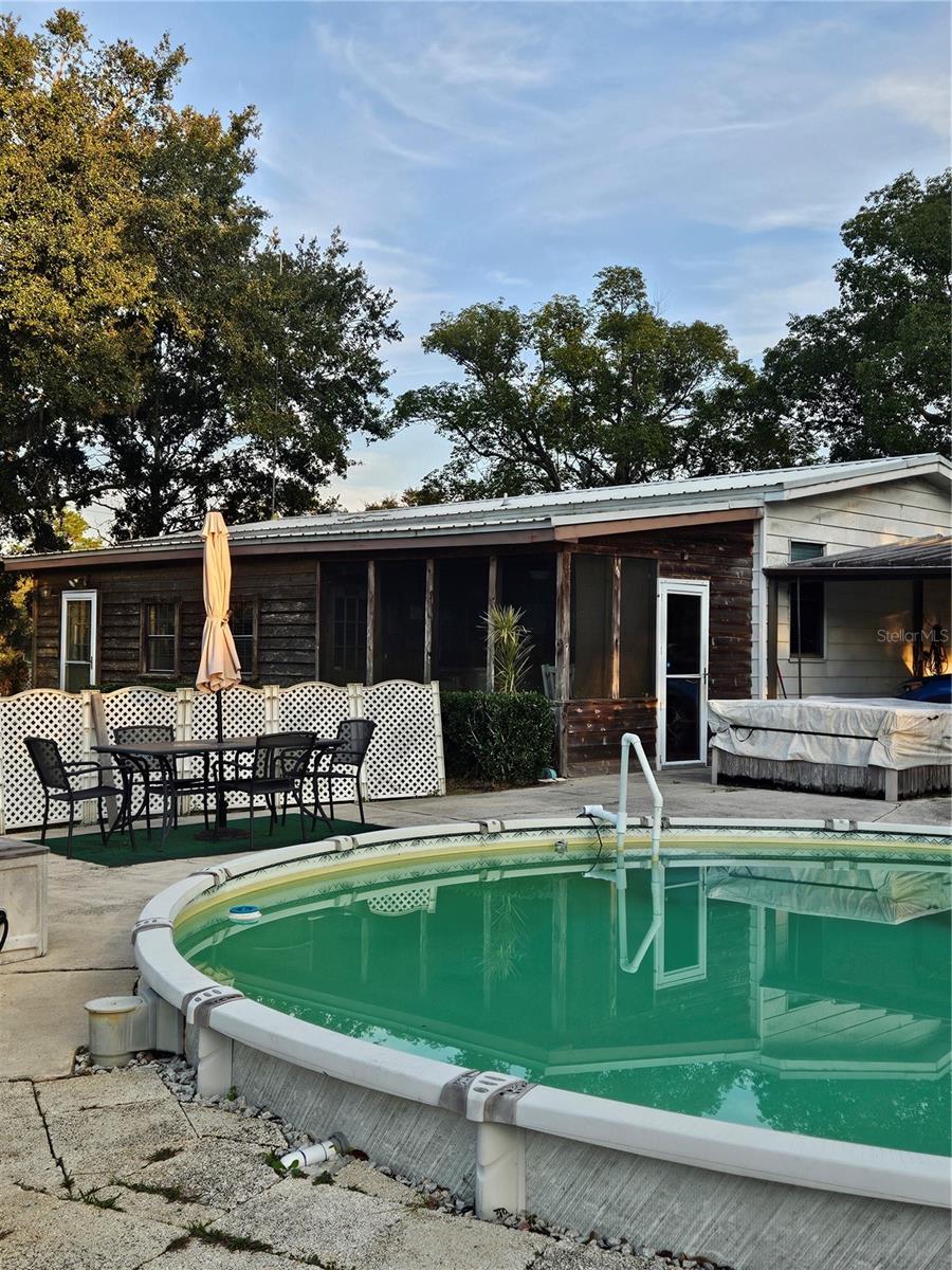 FROM NE COR OF SEC RUN S 04DEG 20 MIN50SEC W 330 F - Residential