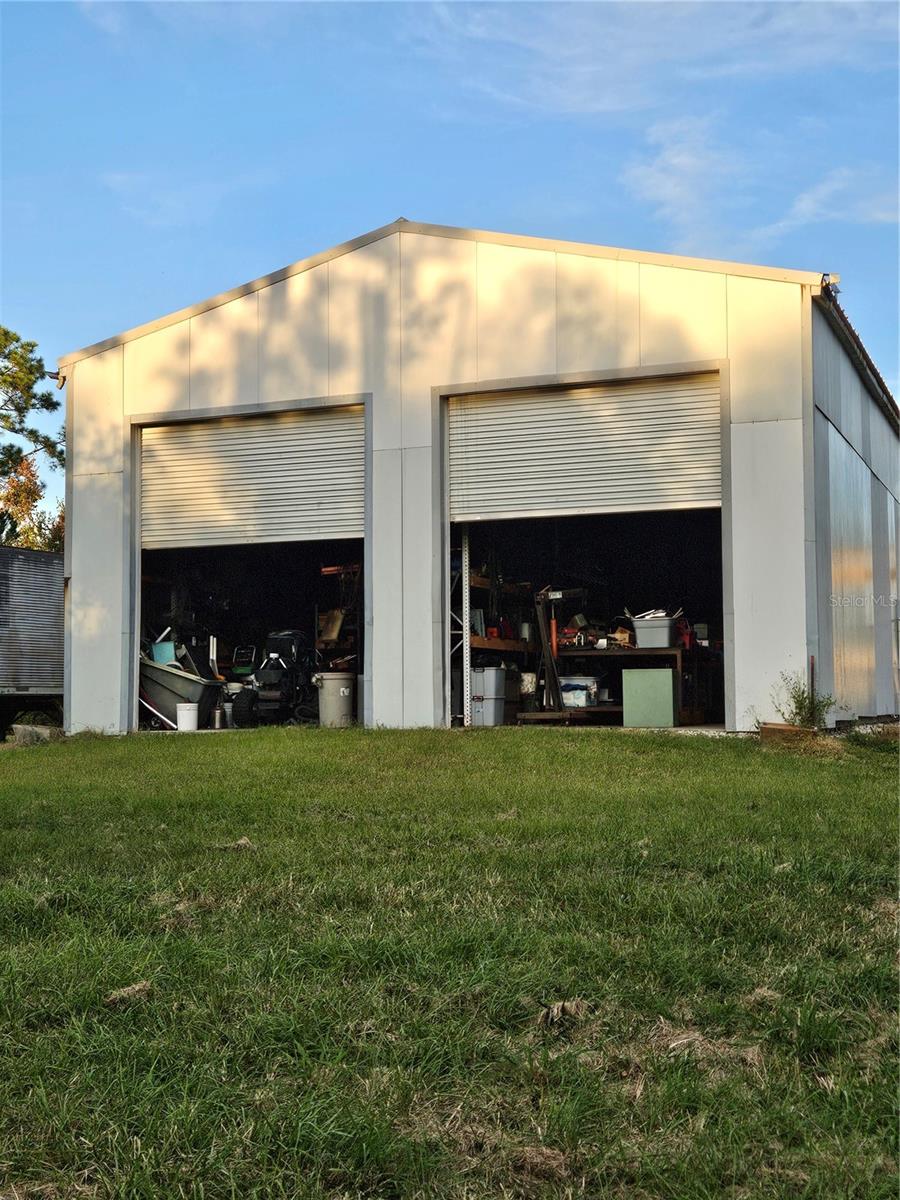 FROM NE COR OF SEC RUN S 04DEG 20 MIN50SEC W 330 F - Residential