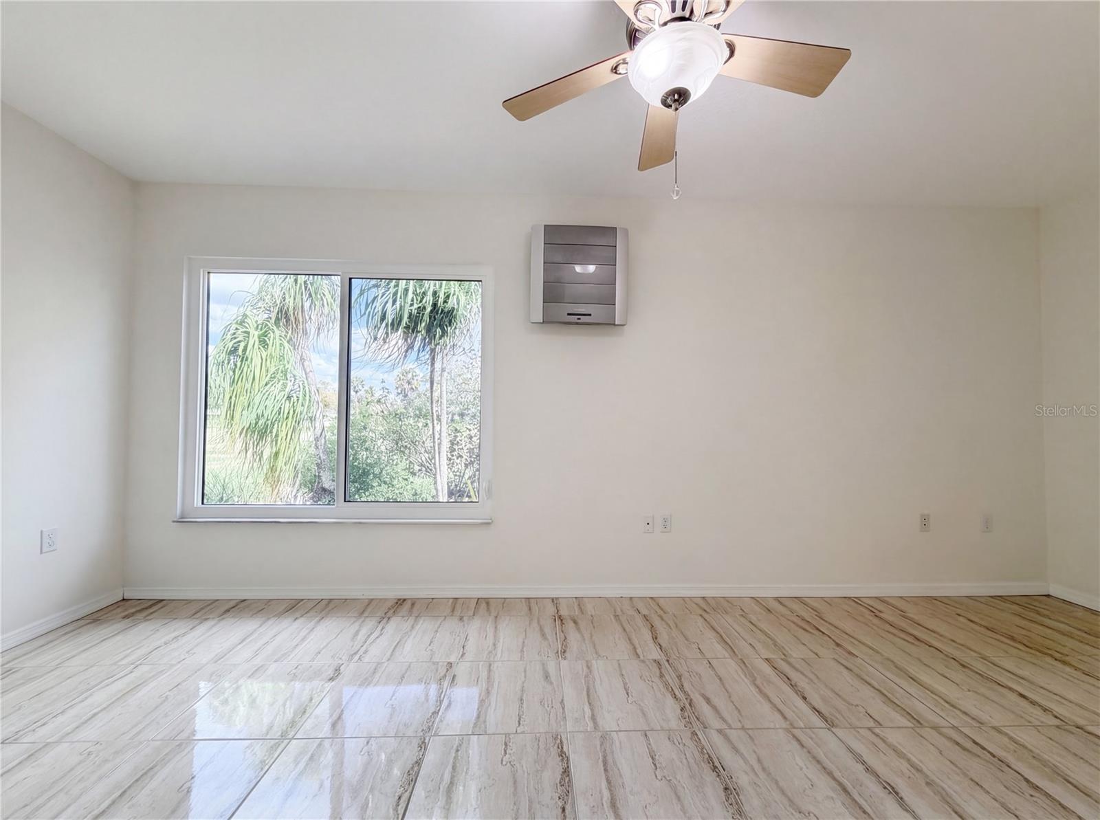 VILLAGE GREEN CLUB ESTATES - Residential