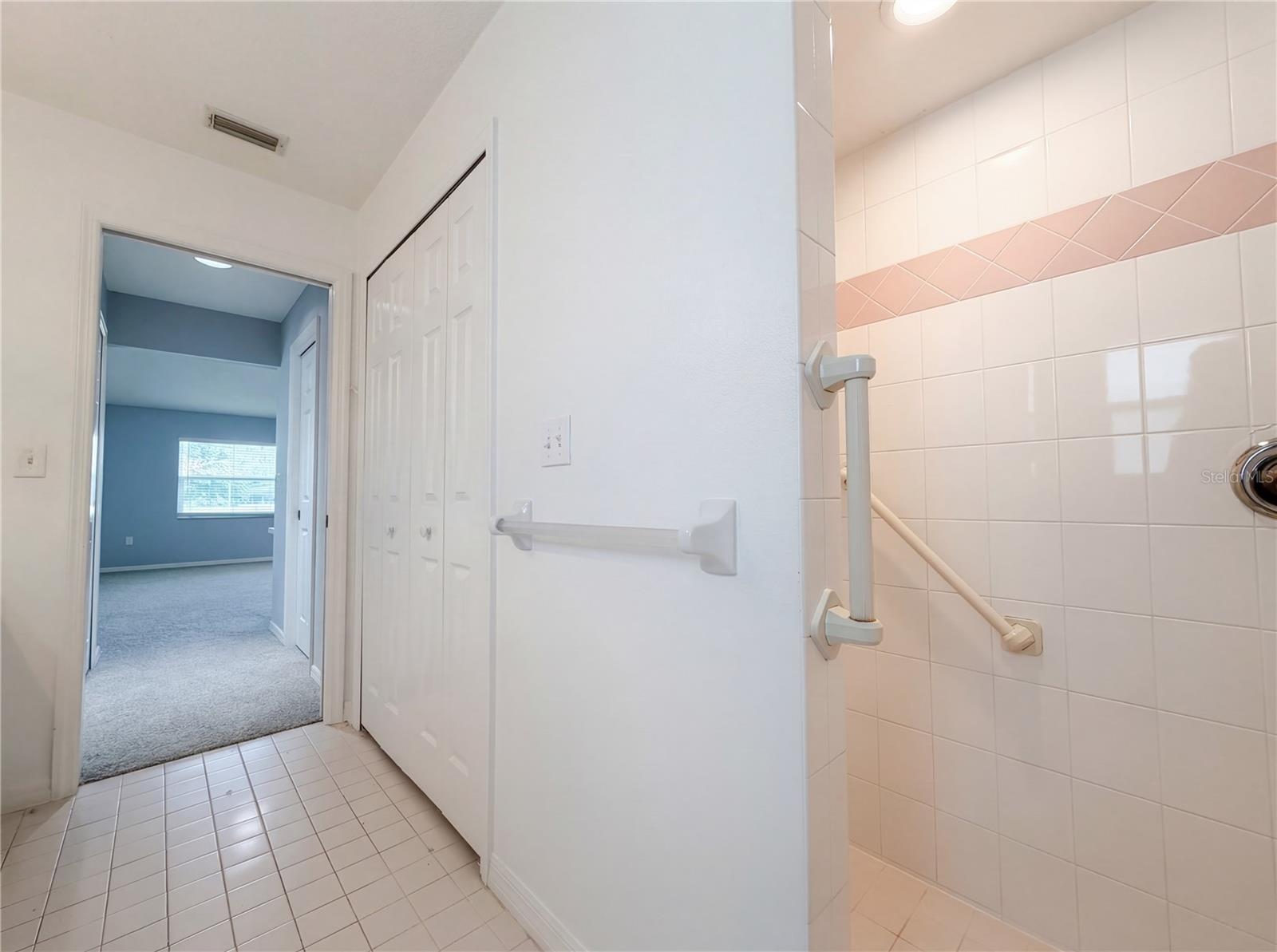 VILLAGE GREEN CLUB ESTATES - Residential