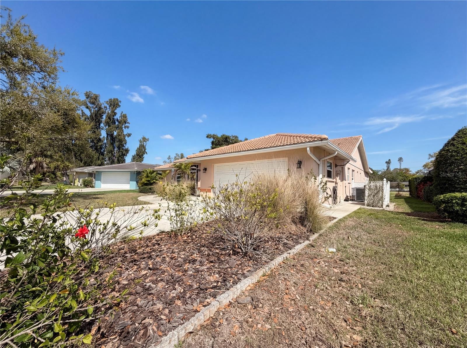 VILLAGE GREEN CLUB ESTATES - Residential