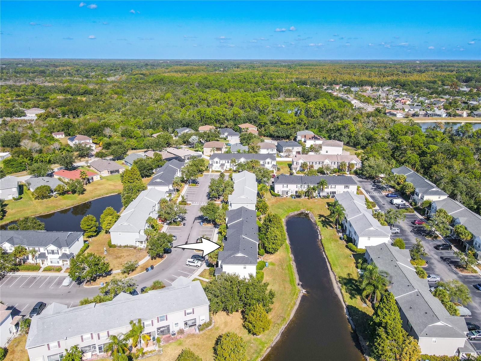 COUNTRY CHASE - Residential