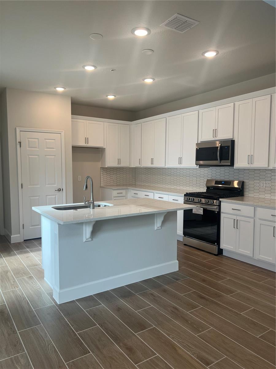 446 SCOTSMANS PLACE