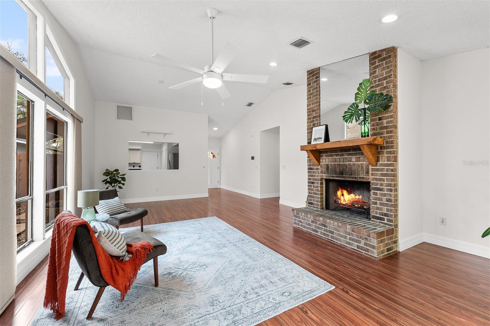 WOODBRIDGE AT THE SPGS UNIT 3 - Residential