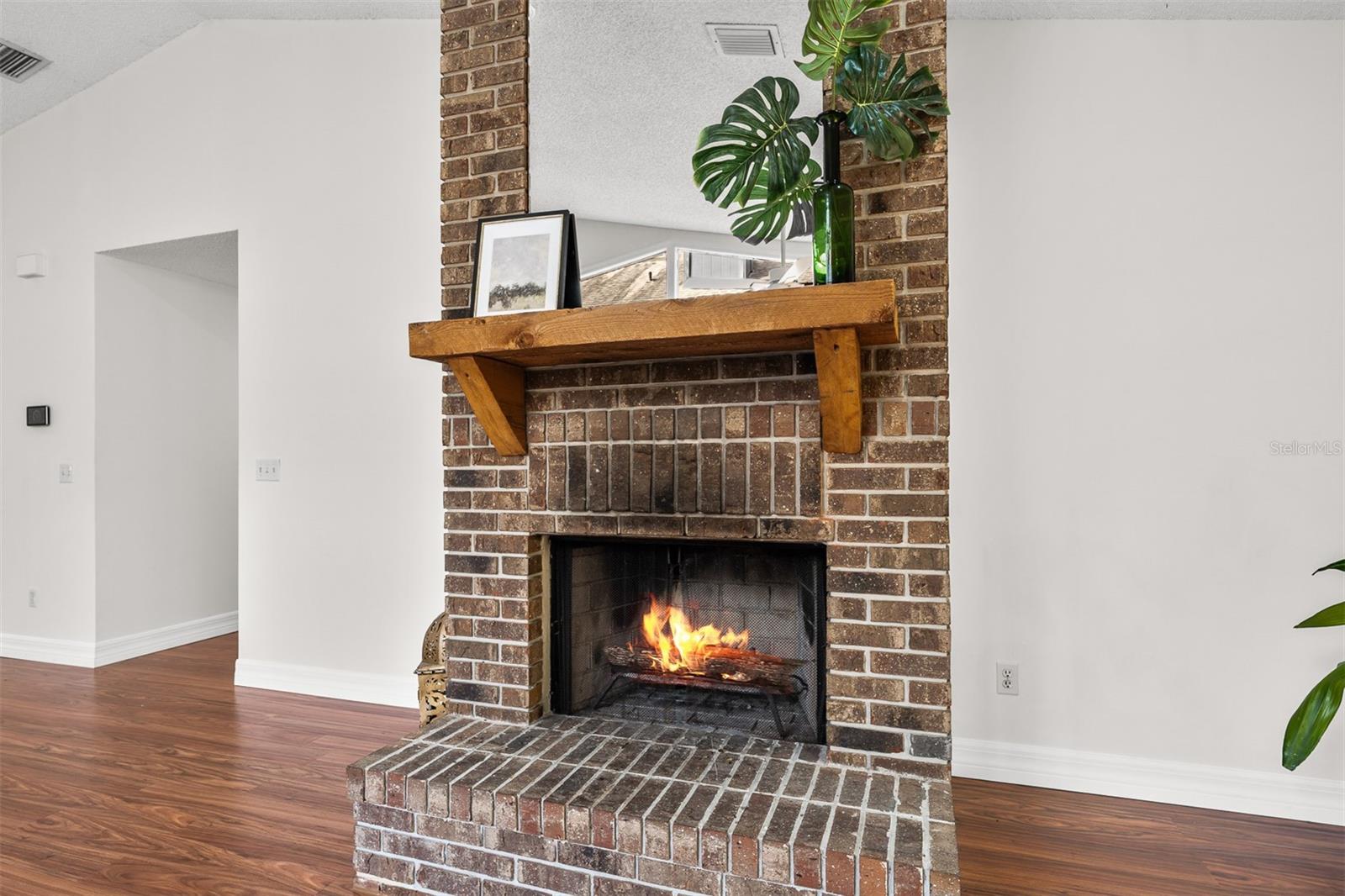 WOODBRIDGE AT THE SPGS UNIT 3 - Residential