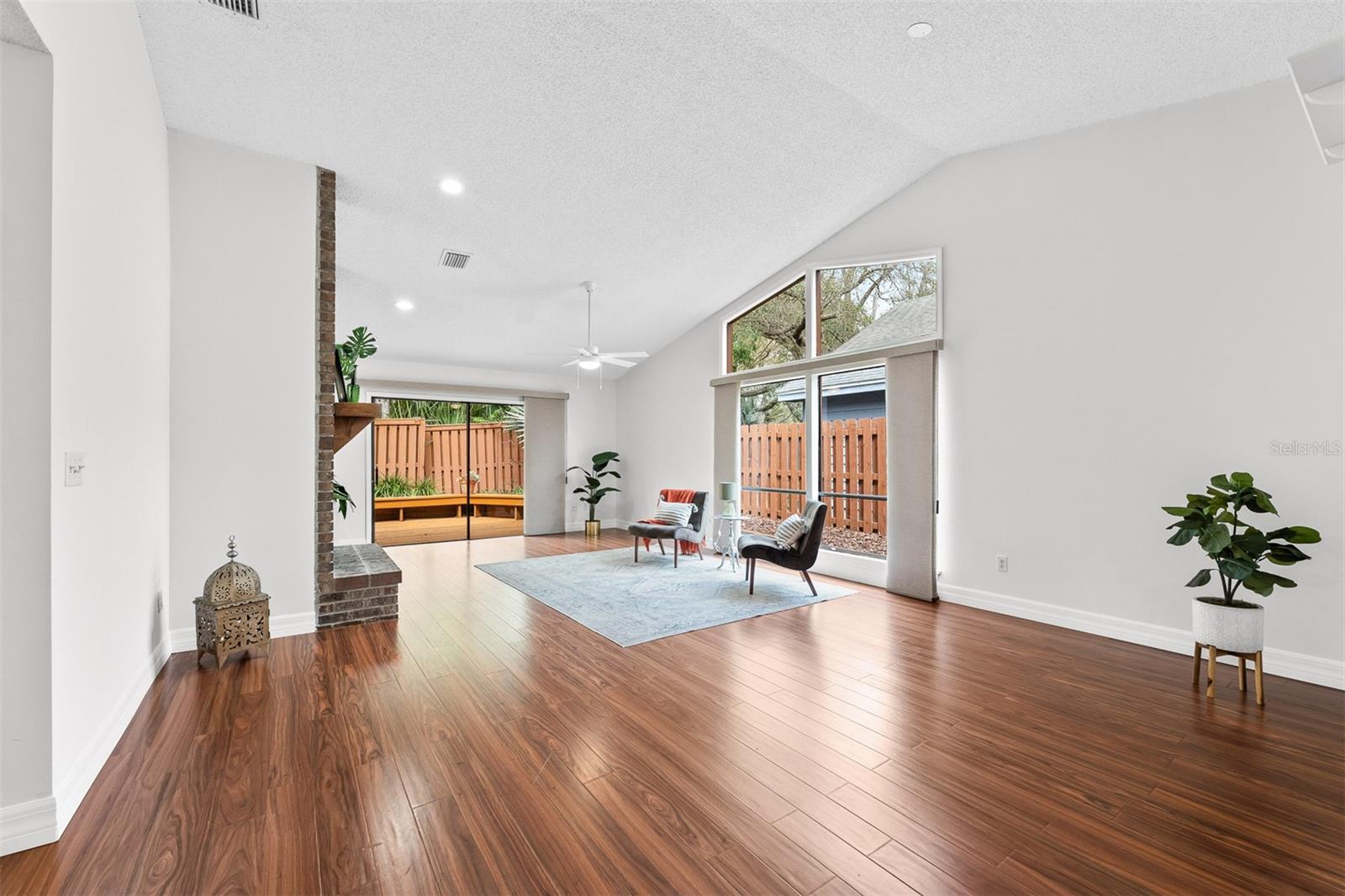 WOODBRIDGE AT THE SPGS UNIT 3 - Residential