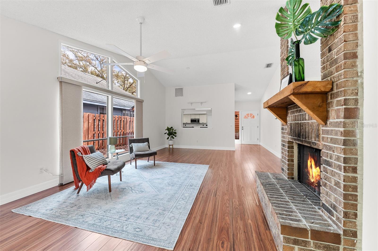 WOODBRIDGE AT THE SPGS UNIT 3 - Residential