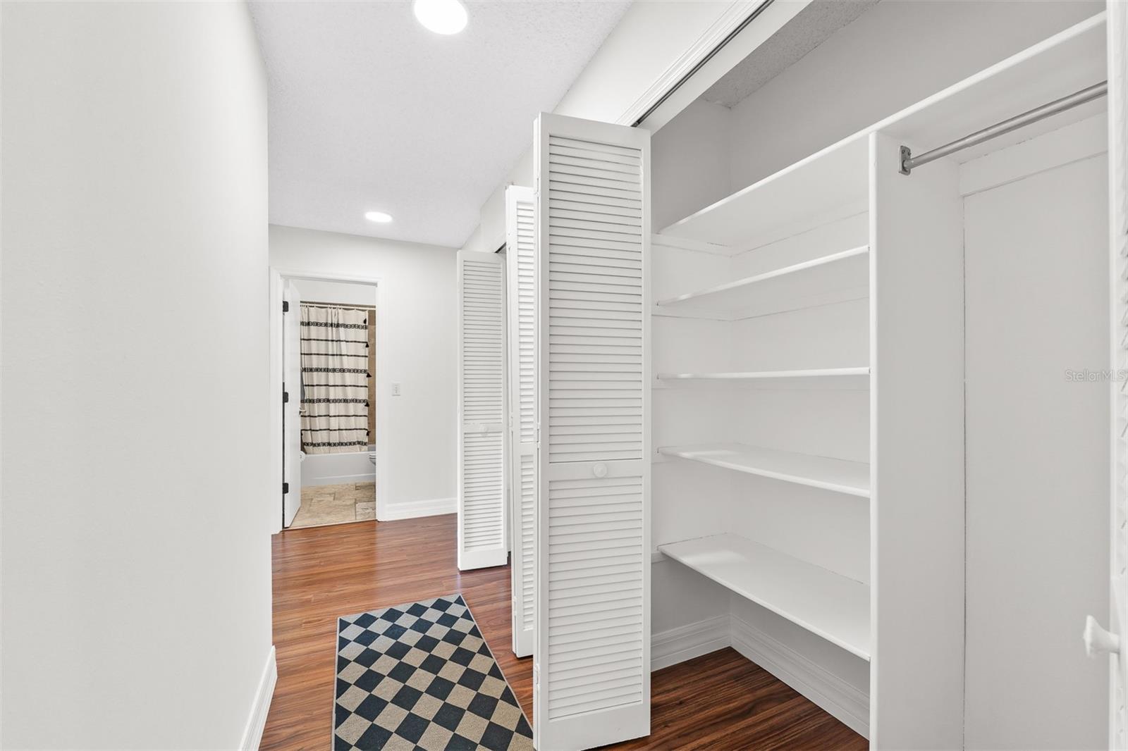 WOODBRIDGE AT THE SPGS UNIT 3 - Residential