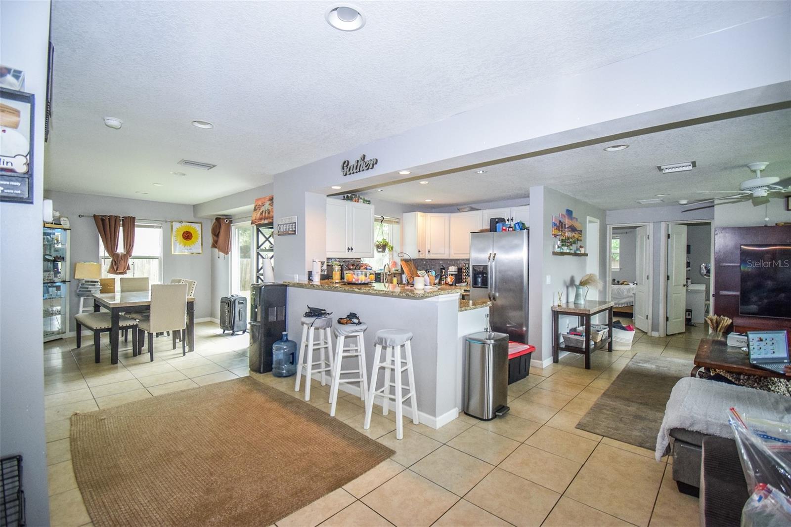 SOUTH VENICE - Residential Lease