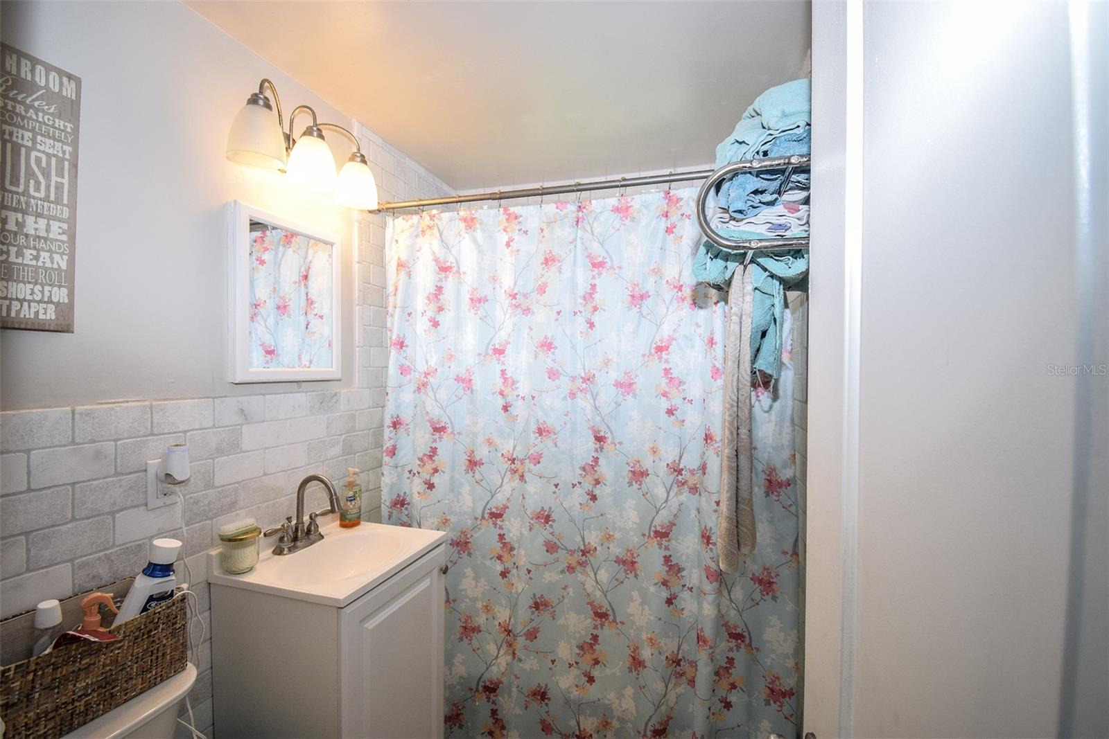 SOUTH VENICE - Residential Lease
