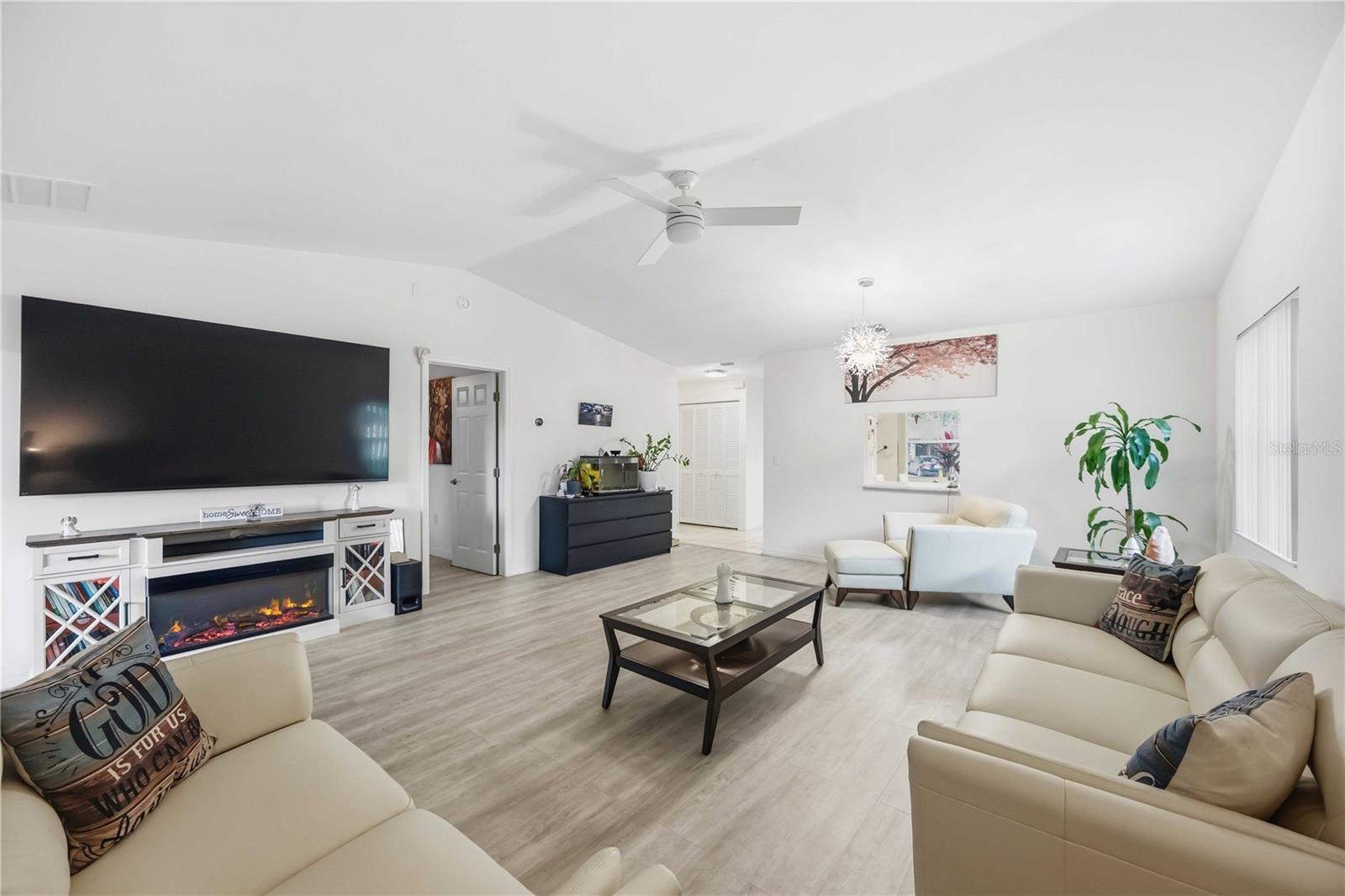 266 OAK HILL DRIVE 34
