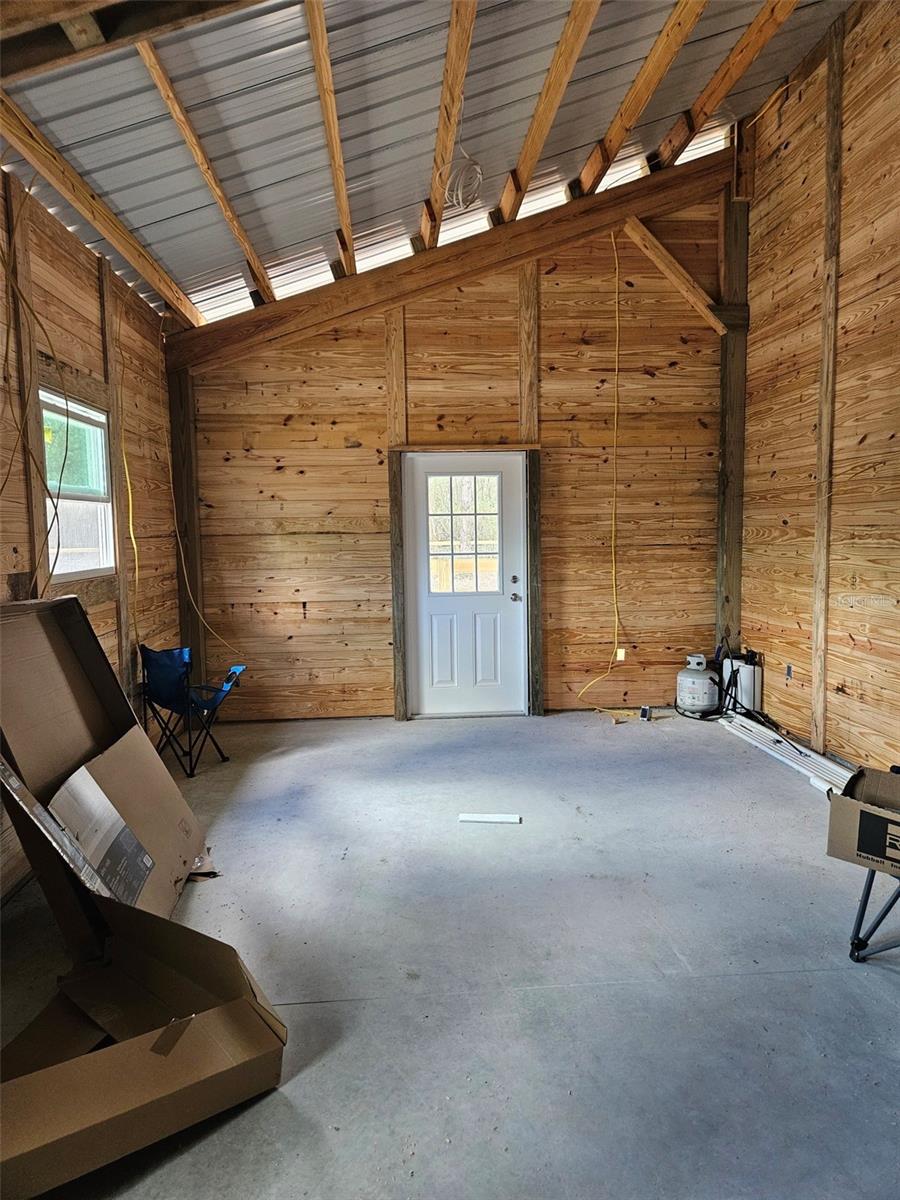 WOODS & LAKES RANCHETTES - Residential