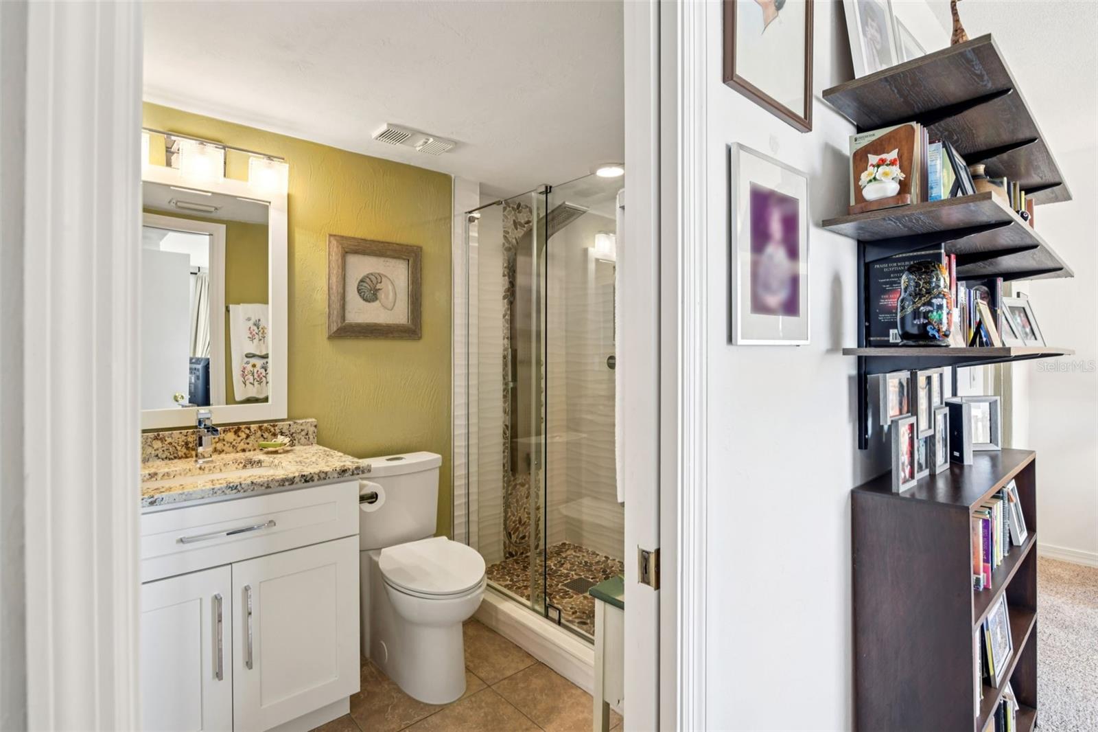 ASHLEY CONDO - Residential