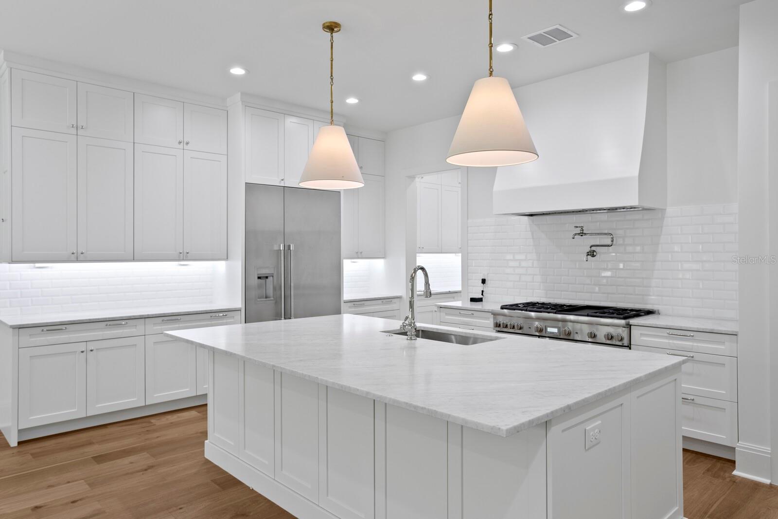 SUNSET PARK - Residential