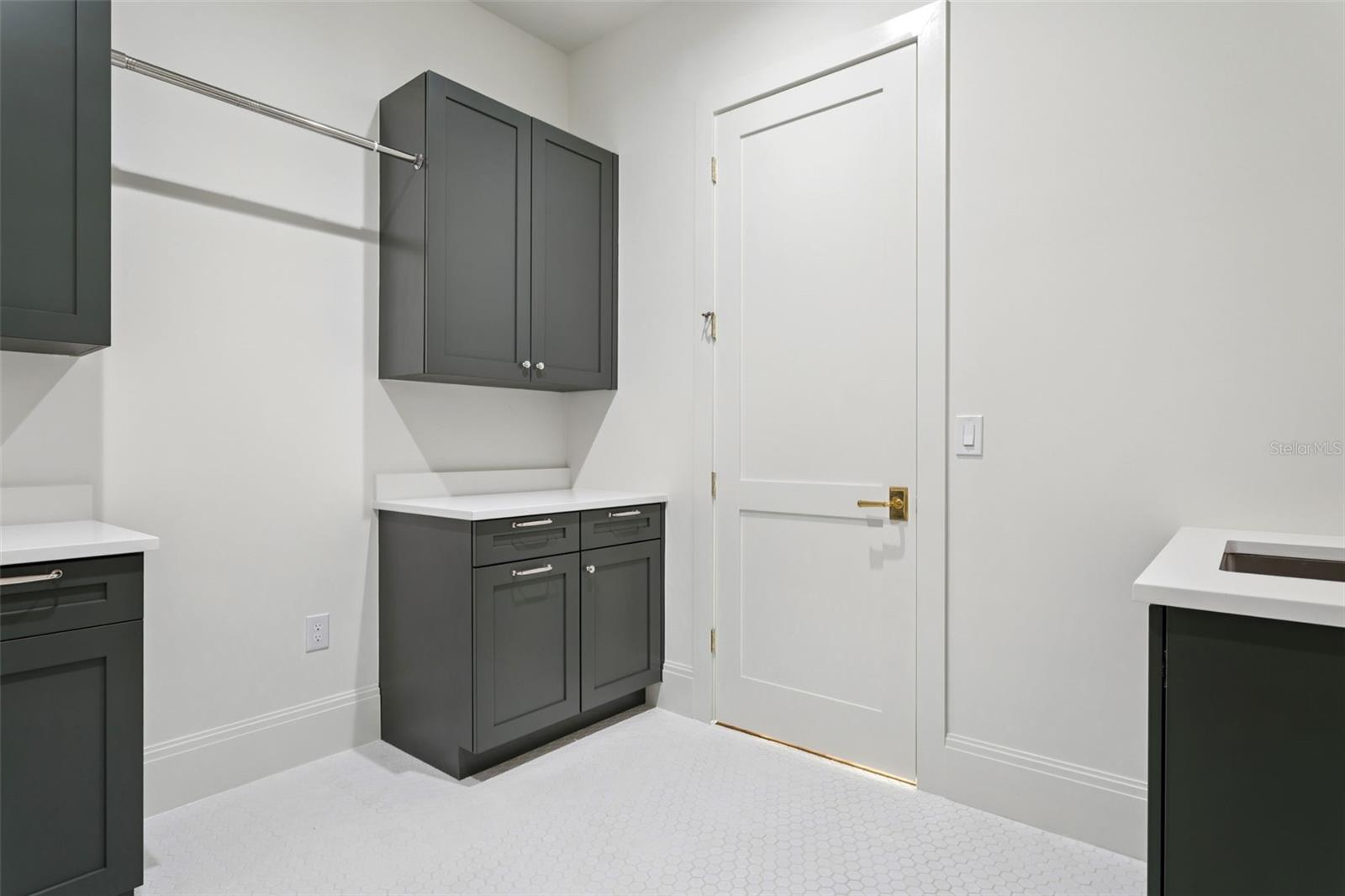 SUNSET PARK - Residential