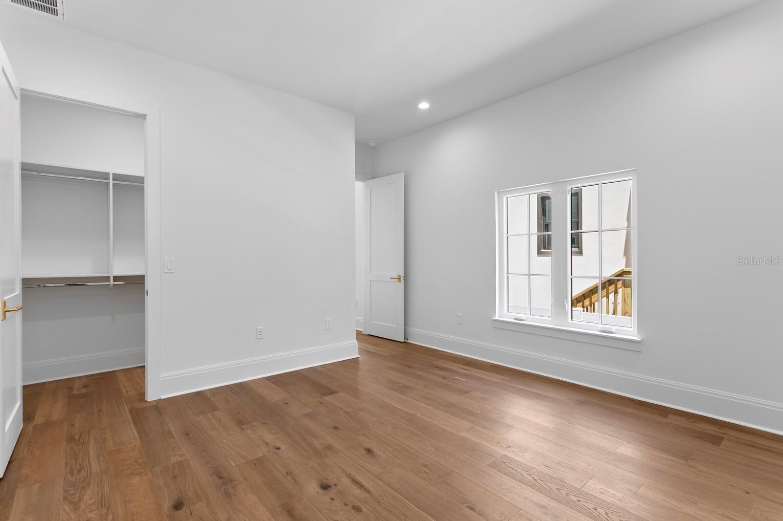 SUNSET PARK - Residential