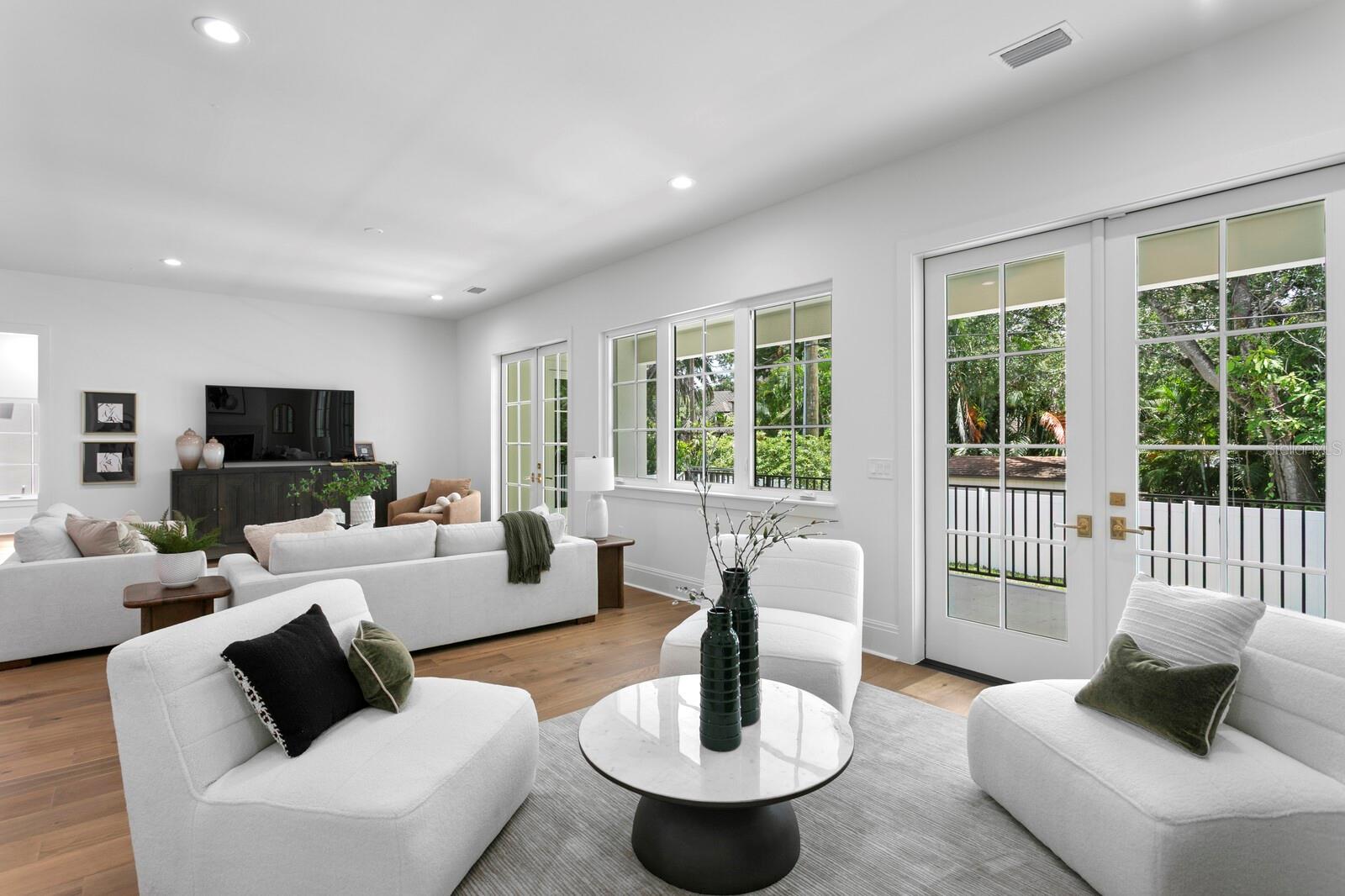 SUNSET PARK - Residential