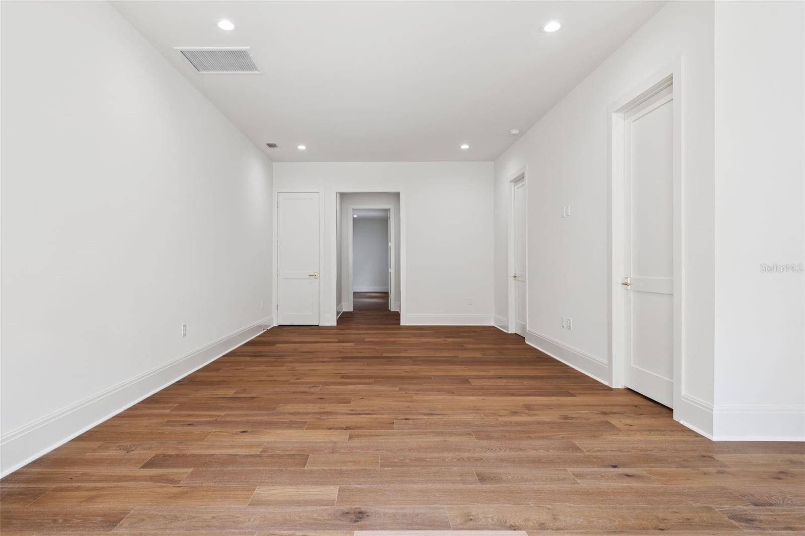 SUNSET PARK - Residential