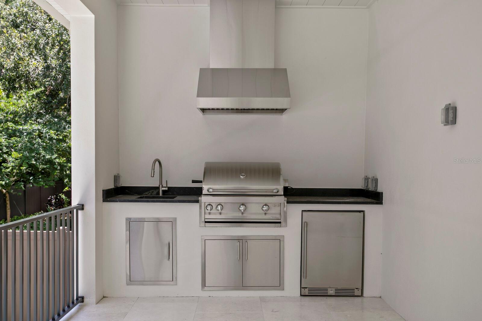 SUNSET PARK - Residential