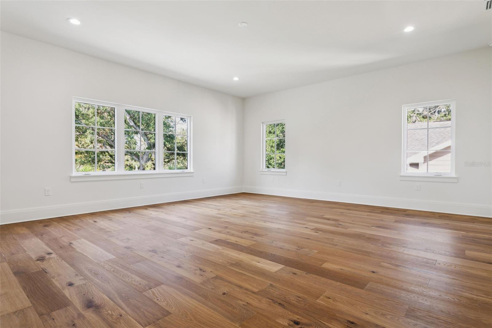 SUNSET PARK - Residential