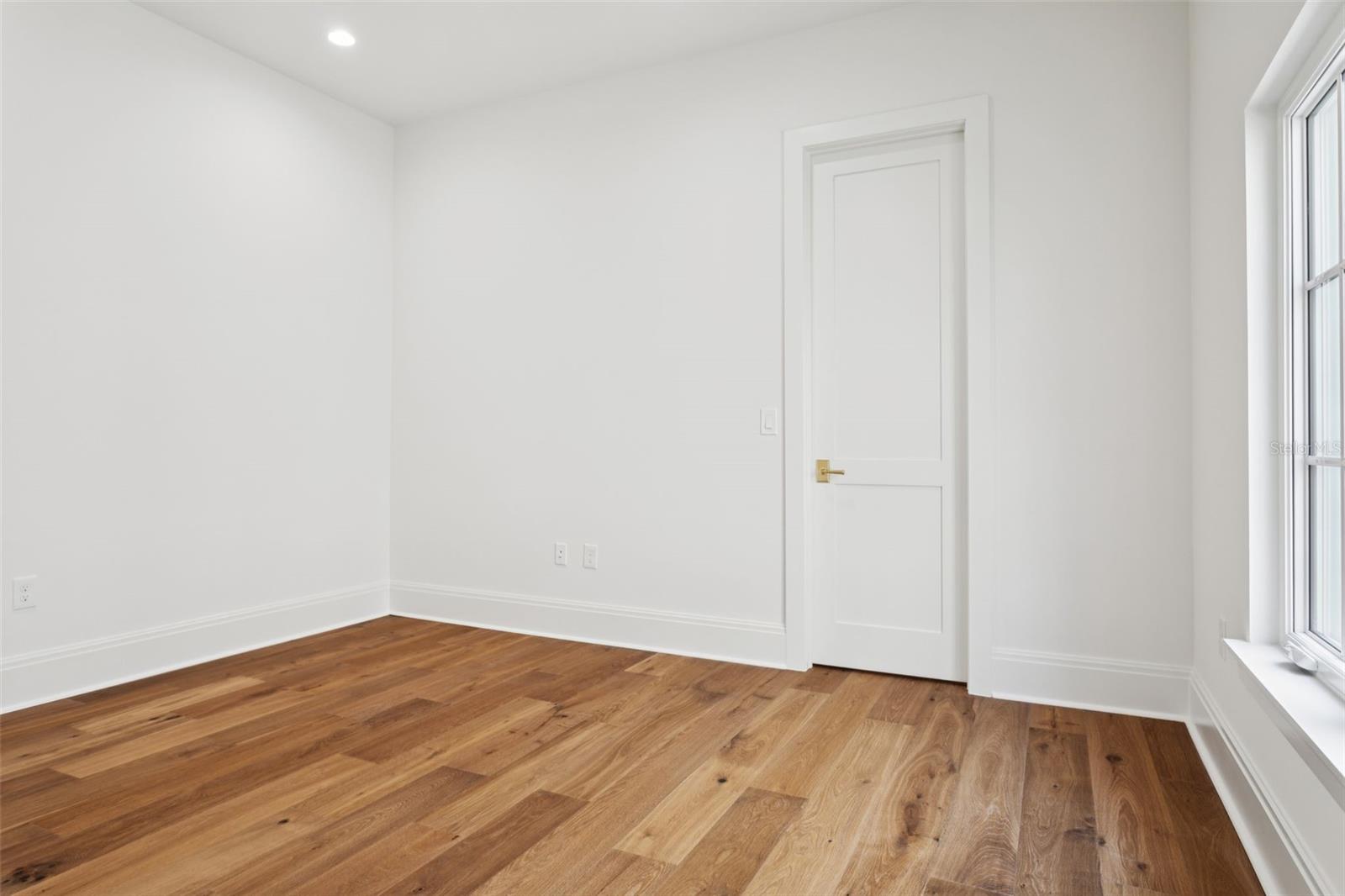 SUNSET PARK - Residential