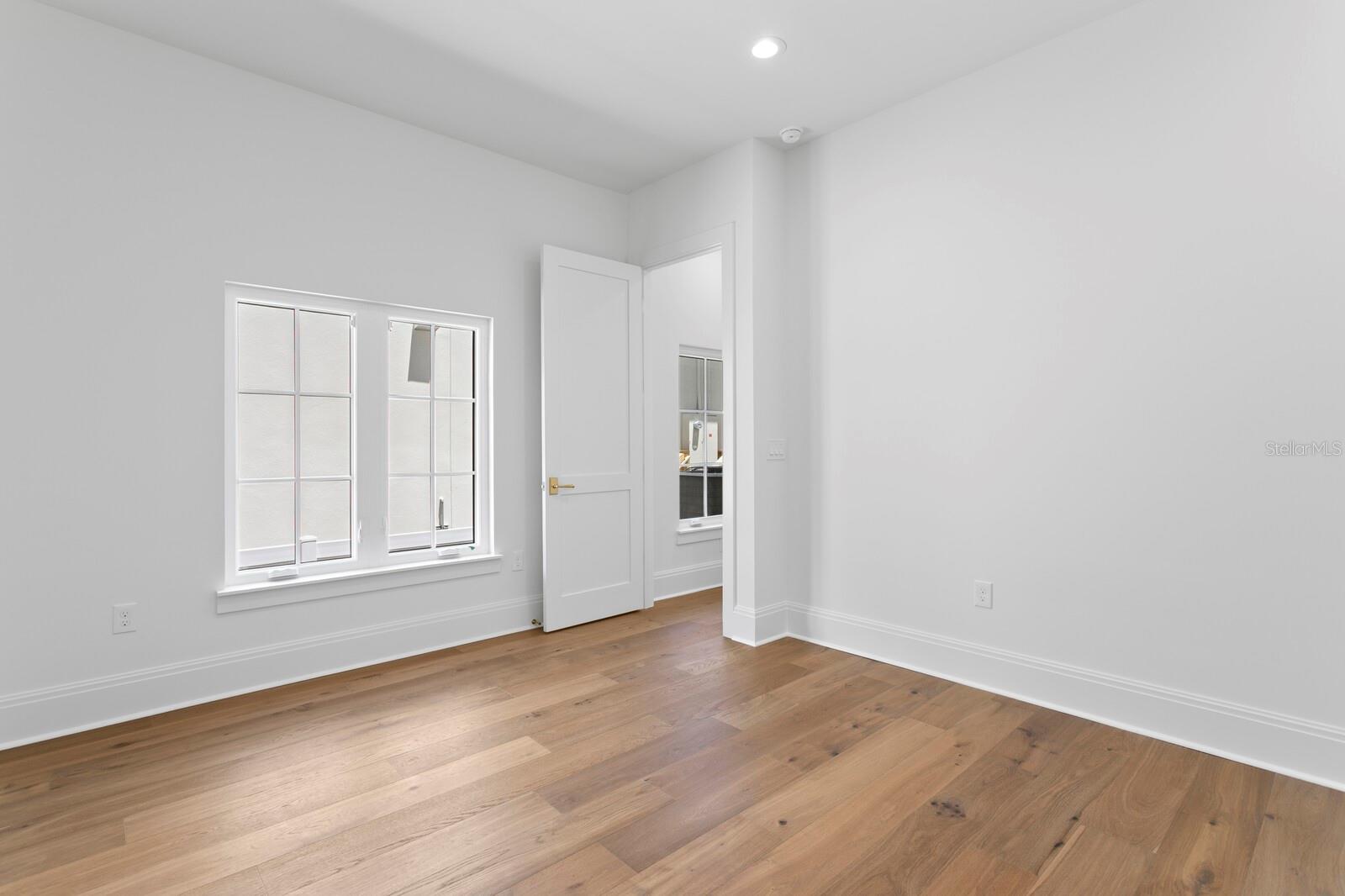 SUNSET PARK - Residential