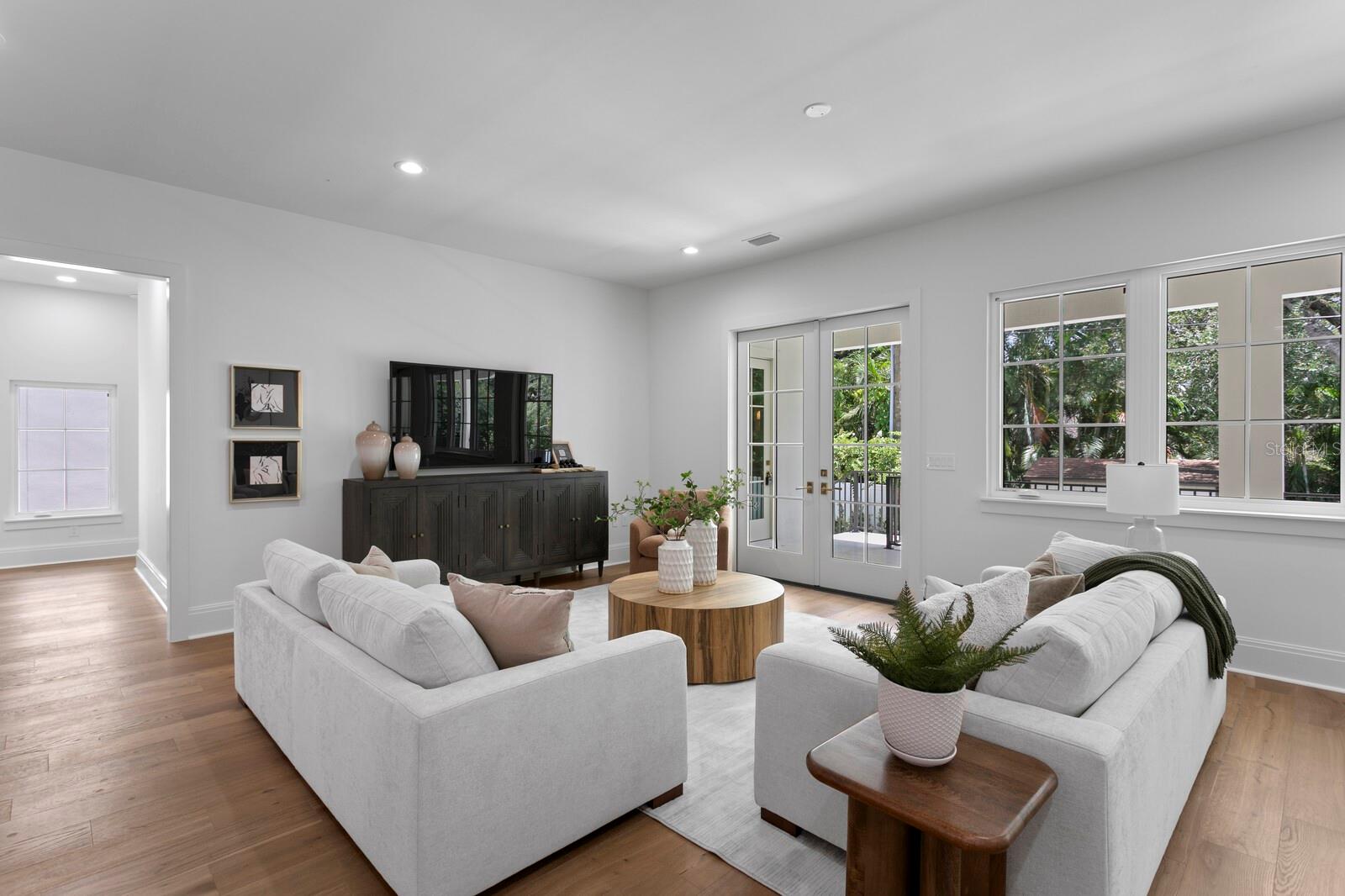 SUNSET PARK - Residential