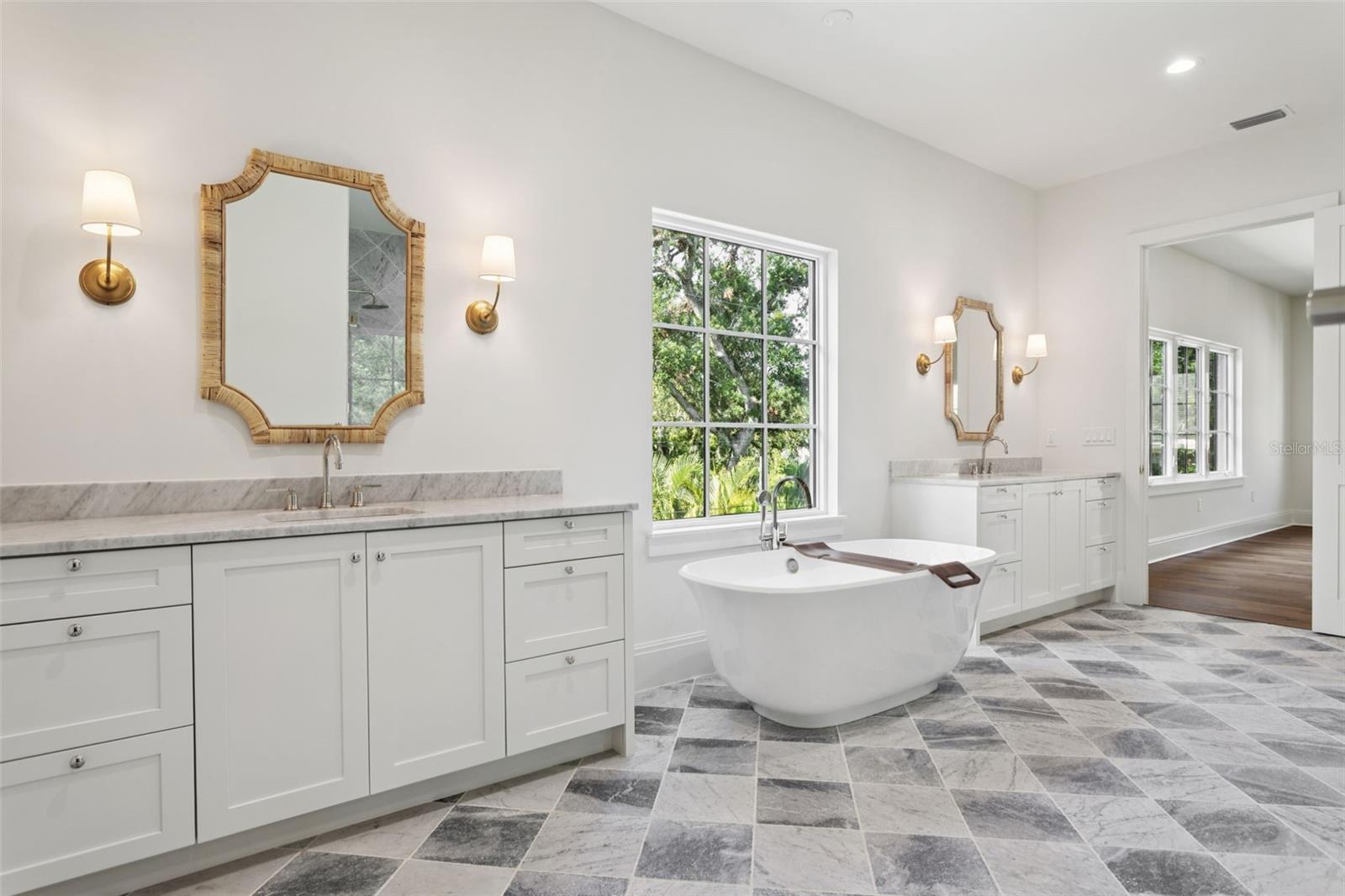 SUNSET PARK - Residential