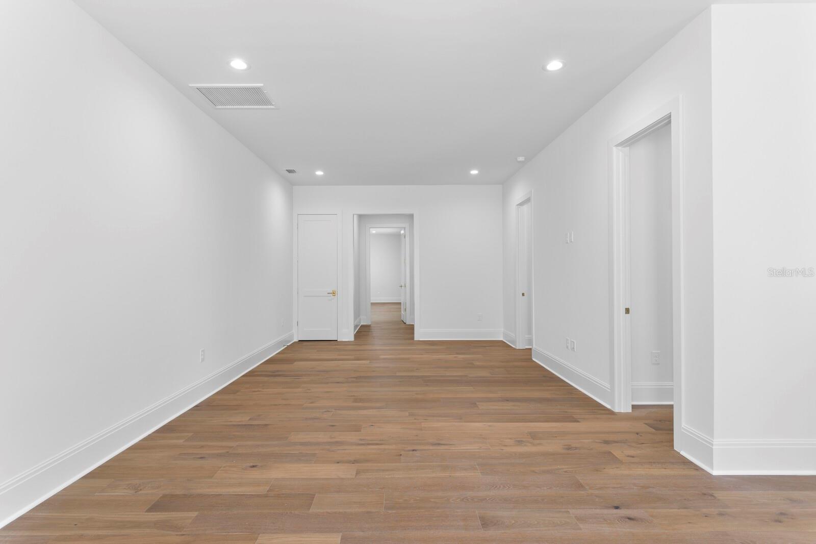 SUNSET PARK - Residential