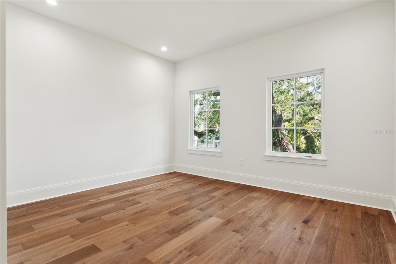 SUNSET PARK - Residential