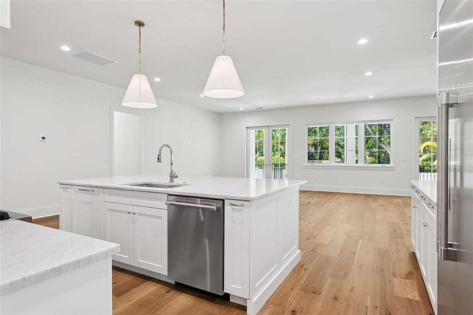 SUNSET PARK - Residential