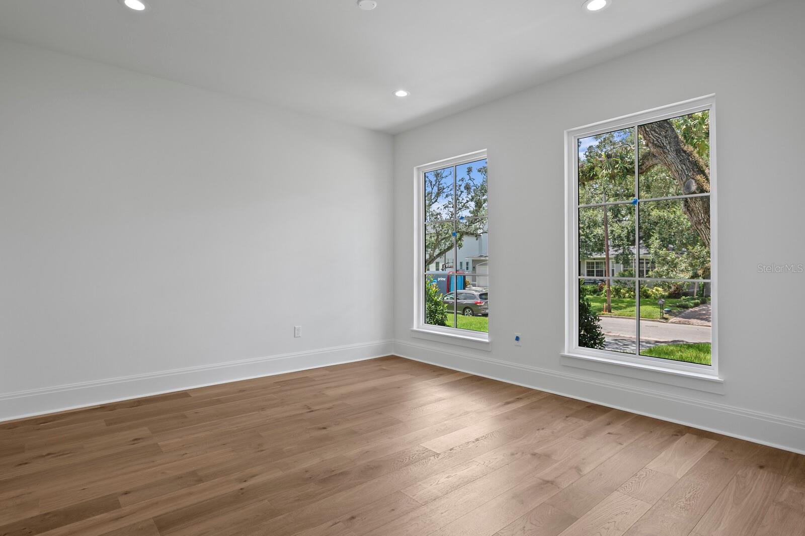 SUNSET PARK - Residential