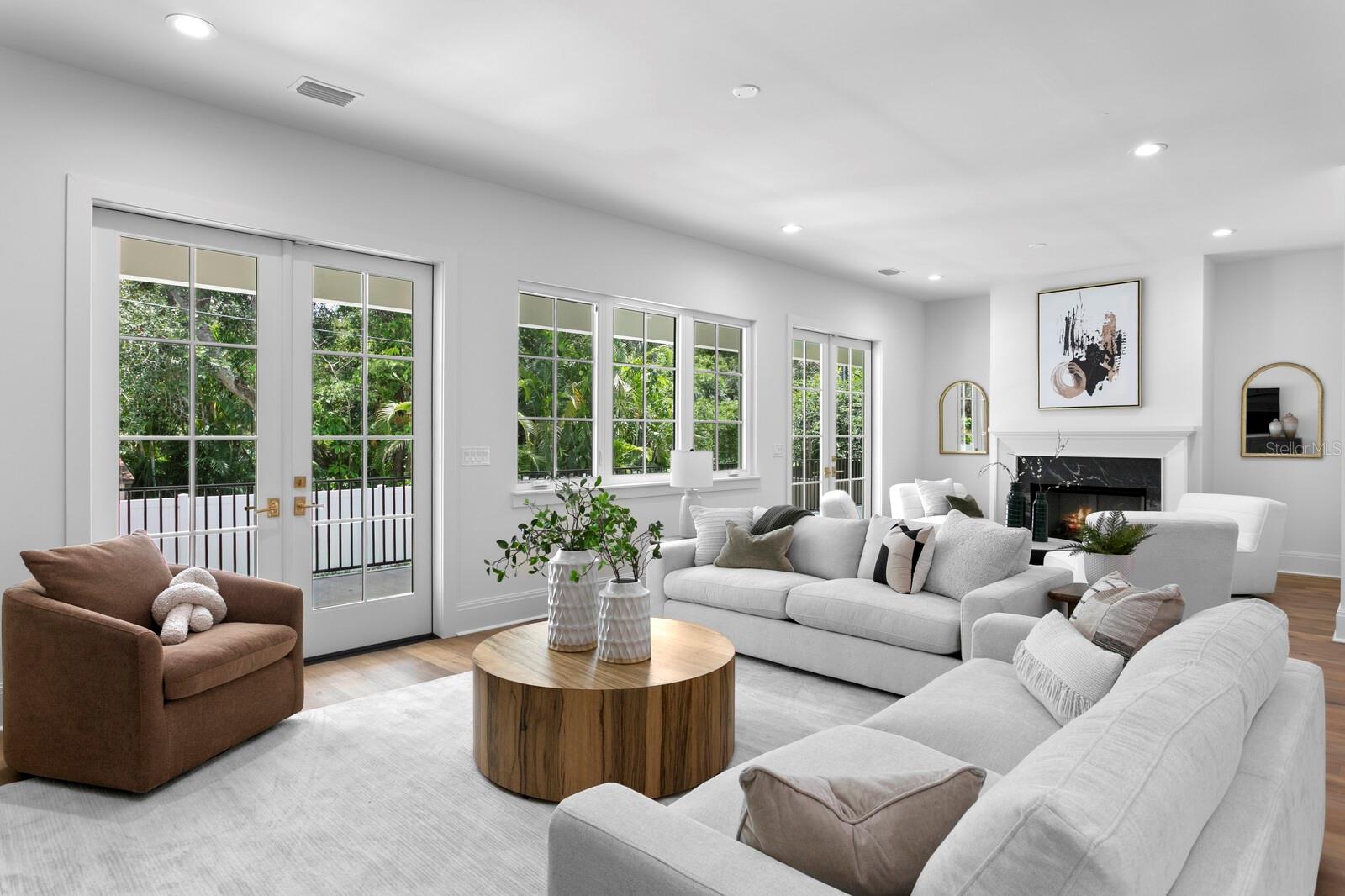 SUNSET PARK - Residential