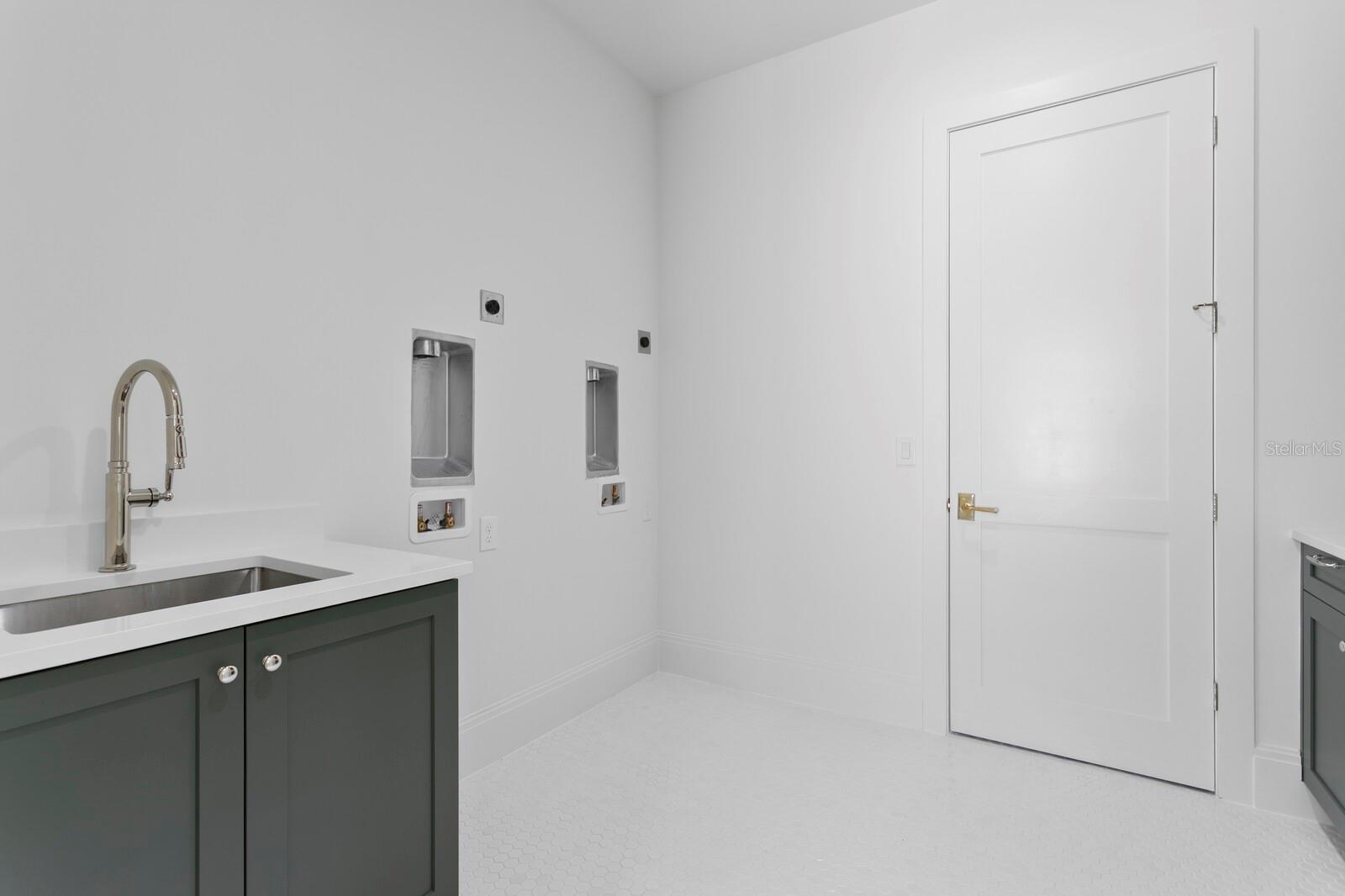 SUNSET PARK - Residential