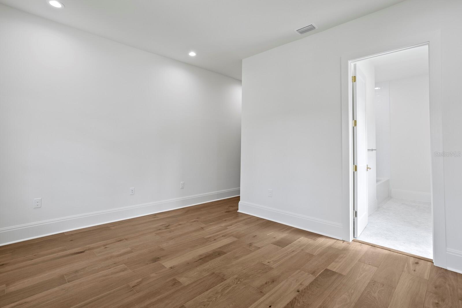 SUNSET PARK - Residential