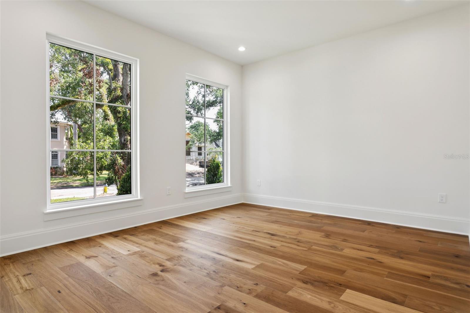 SUNSET PARK - Residential