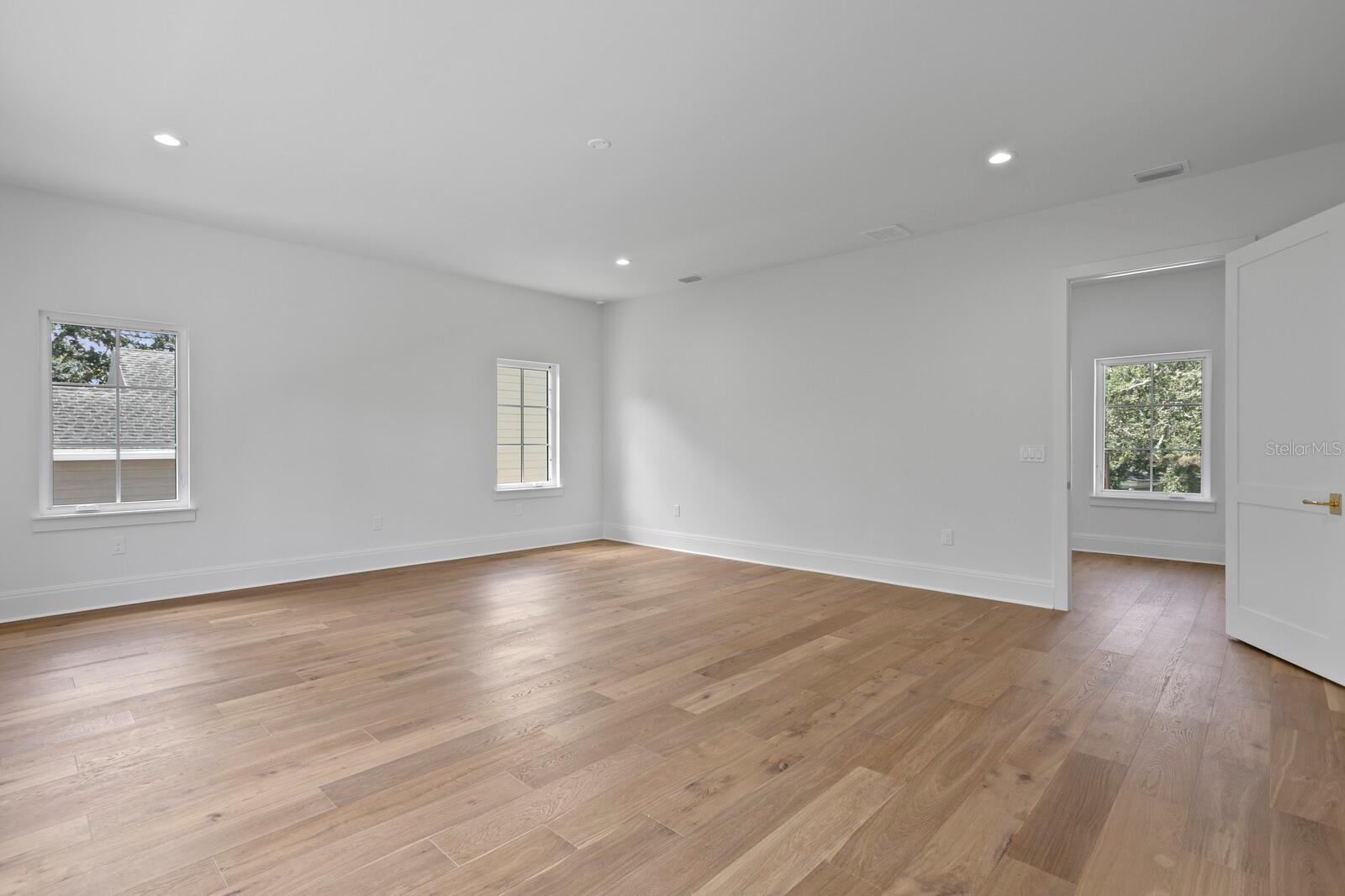 SUNSET PARK - Residential