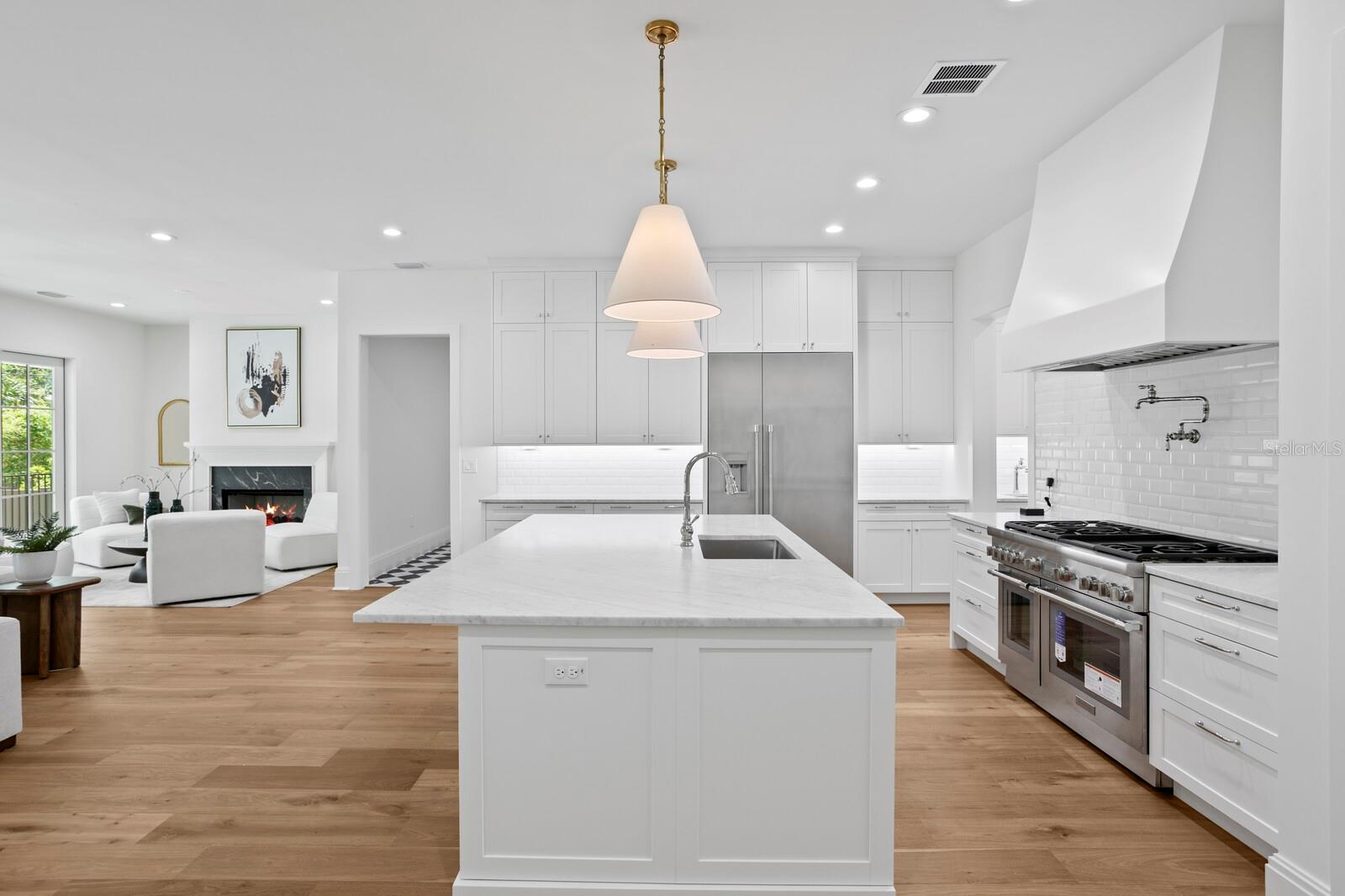 SUNSET PARK - Residential